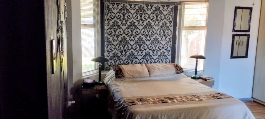 4 Bedroom Property for Sale in Noorsekloof Eastern Cape